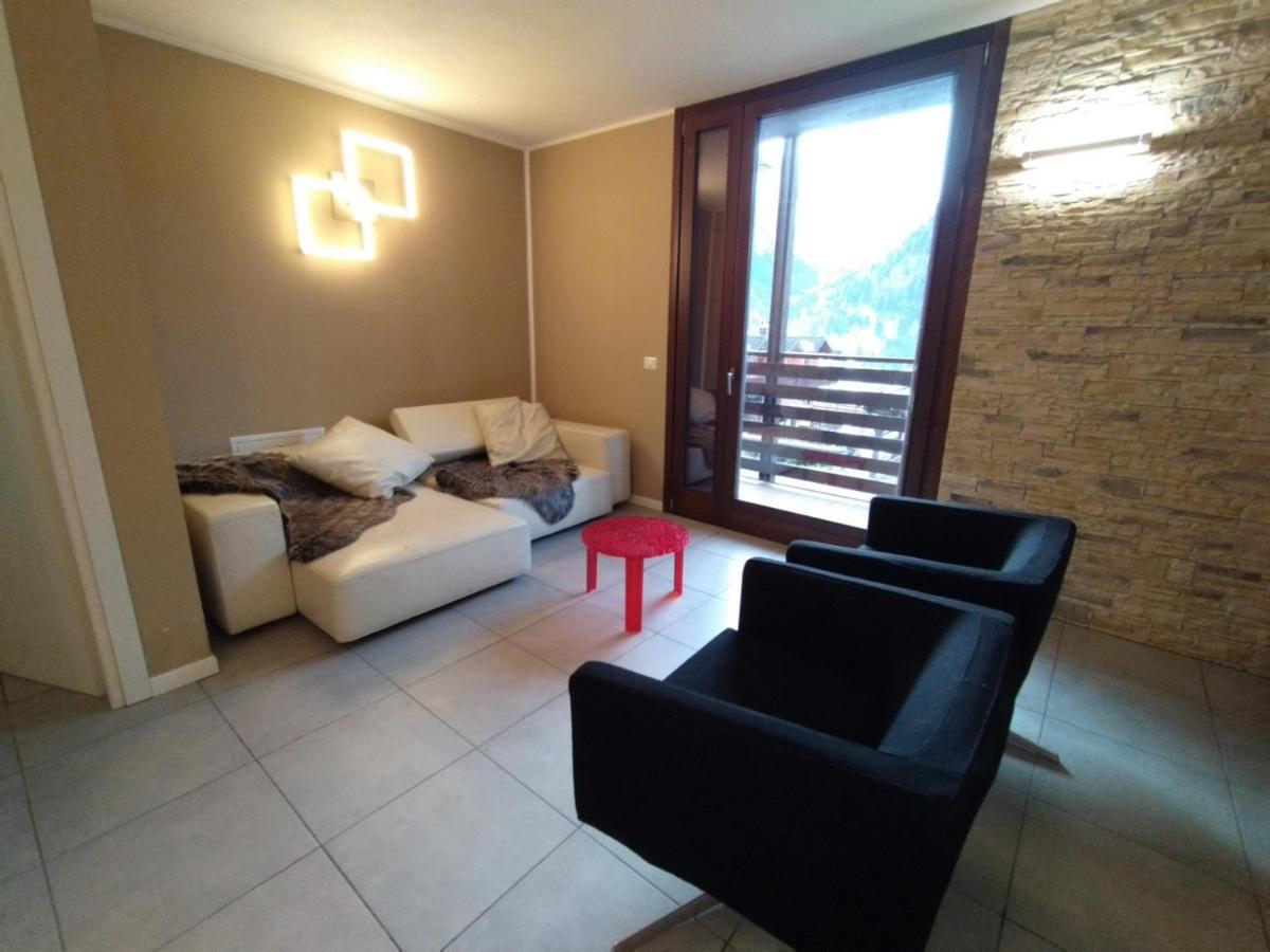 Adamello Peak Apartments Temù Eksteriør billede