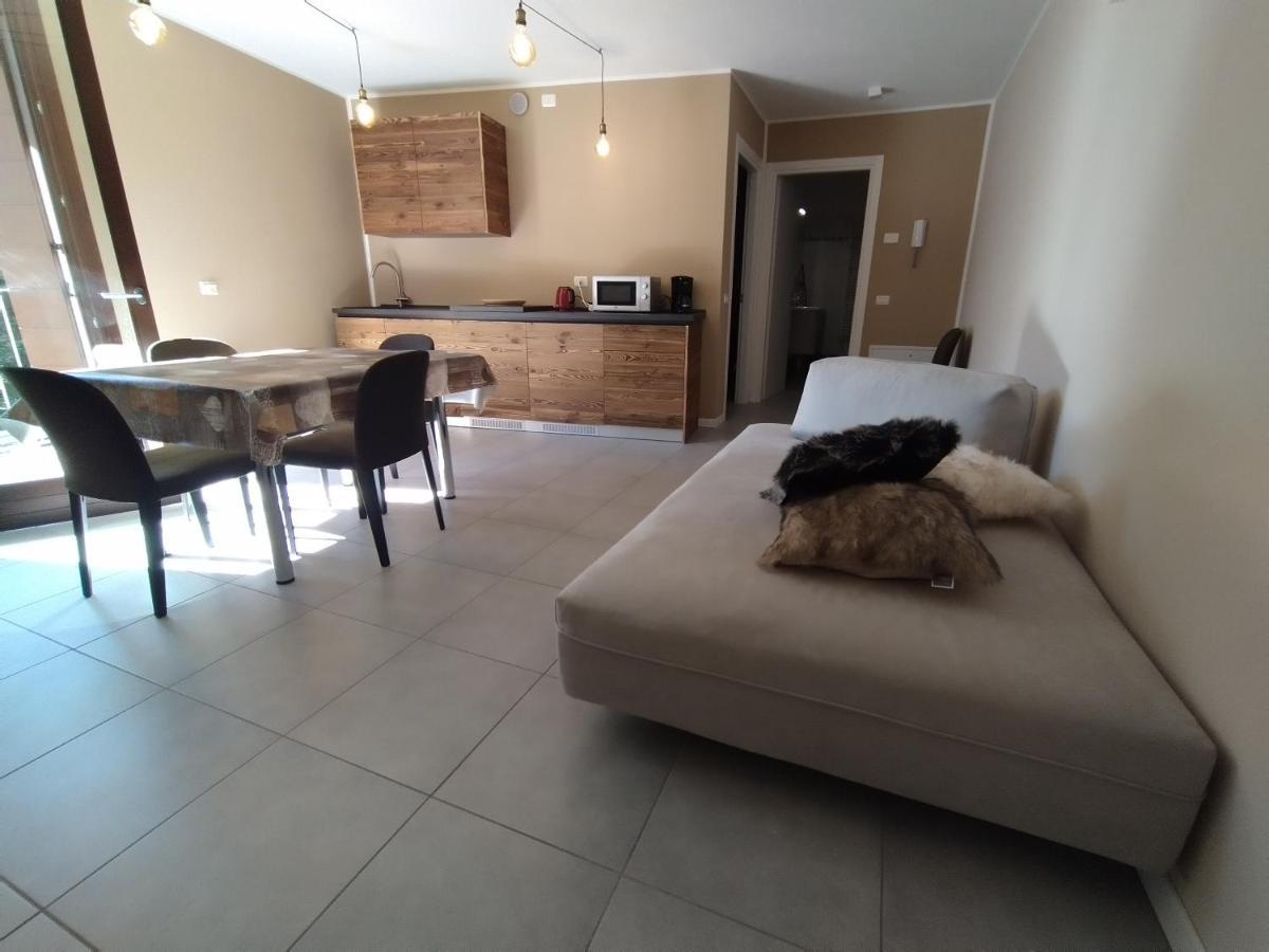 Adamello Peak Apartments Temù Eksteriør billede